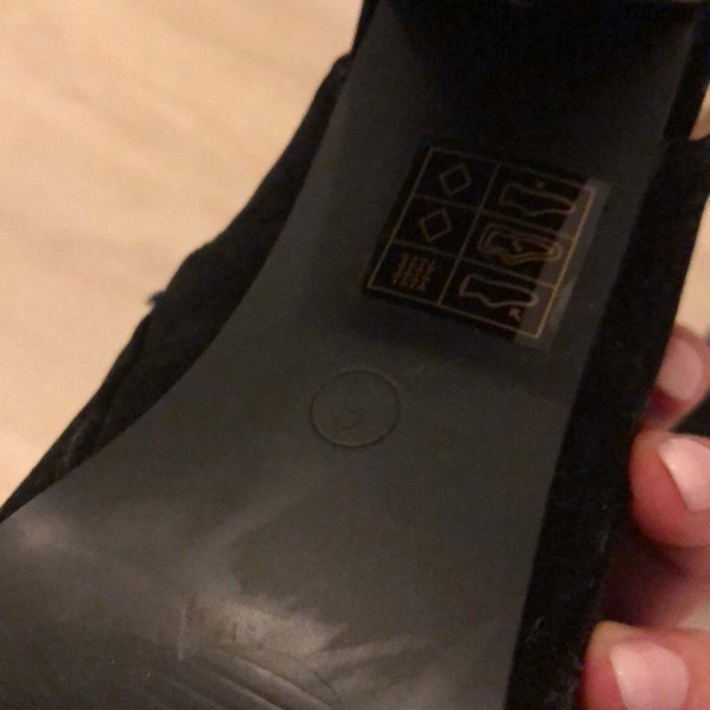 Suede Heels - Picture 4 of 4